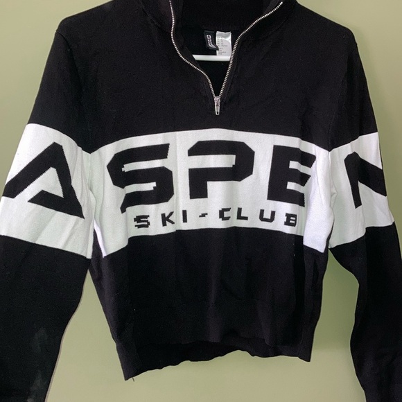 H&M Black and White V-Neck Sweater Sporty Knit - Picture 4 of 11